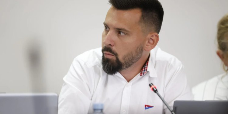 Slobodna Dalmacija – Ivošević se ne miri s ukidanjem važnog dokumenta, poziva Šutu: ‘Zaštitite Grad Split od iživljavanja pojedinaca…’