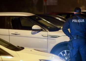 Slobodna Dalmacija – Krao po poznatom dalmatinskom izletištu, u mjesec dana ‘utržio’ 2000 eura! Ovako je operirao prije nego je uhvaćen