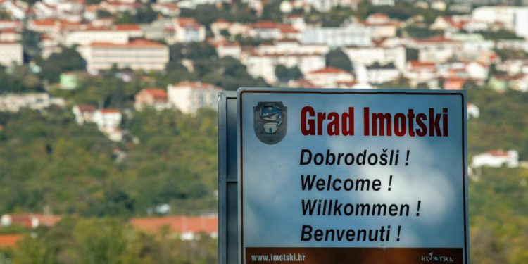 Slobodna Dalmacija – Okončan ‘rat za vodu’ između Imoćana i Makarana, Imoćani smatraju da su na gubitku: ‘Sve što je valjalo, otišlo je…’