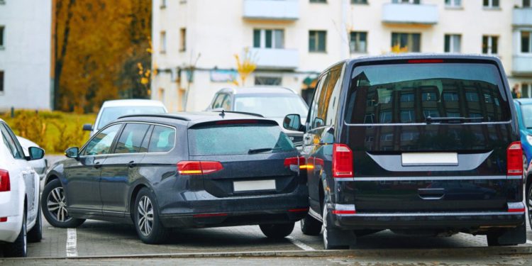 Slobodna Dalmacija – Oštra prijetnja na autu raspalila Splićanina: ‘Sve je falija, niti sam majmun niti imam motor…’