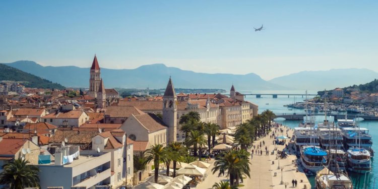 Slobodna Dalmacija – Ova atrakcija nedaleko od Trogira oduševila je strance, glas o njoj se pronosi svijetom, ljudi su očarani viđenim