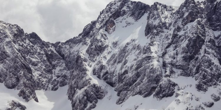 Slobodna Dalmacija – Planinar iz Kaštel Sućurca javio se kući iz slovenskih Alpa: ‘Živ sam’! Traga se za dvojicom braće iz Kaštela…