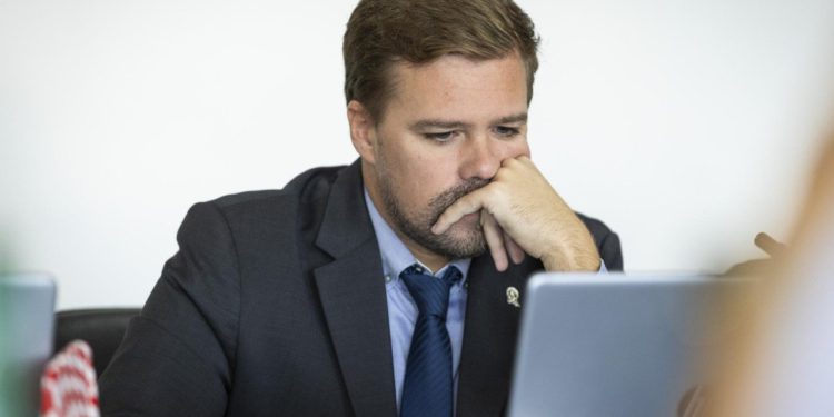 Slobodna Dalmacija – Predsjednik GV iznio svoju stranu priče o sukobu Ivoševića i Matijevića: ‘Počelo je jer je Davor želio pustiti snimku‘