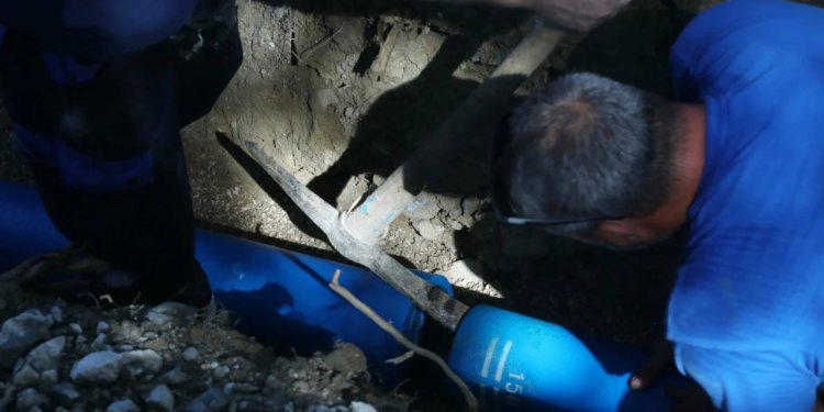 Slobodna Dalmacija – Pripremite zalihe već sad, nema cisterne! Sutra cijelo jutro bez vode ostaju potrošači ove splitske ulice…