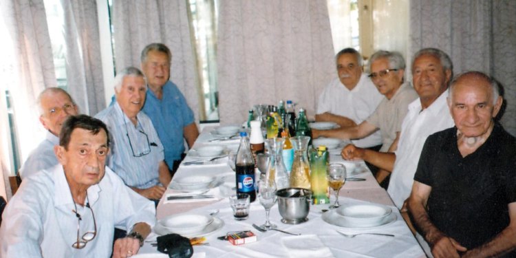 Slobodna Dalmacija – Splitski brodostrojari proslavili 60 godina mature; jedna stvar im je ipak zasjenila druženje: ‘Nisu nam otvorili…’