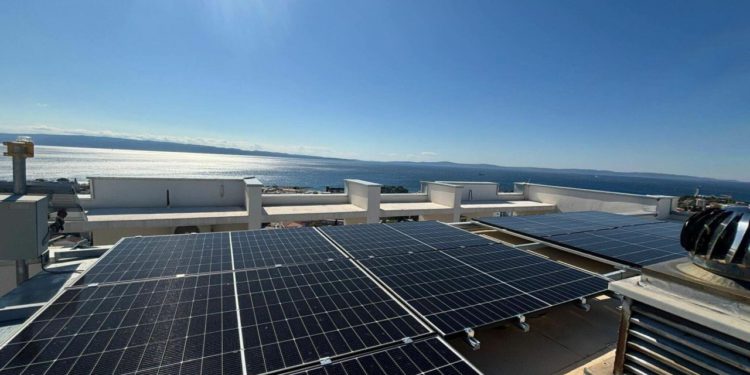 Slobodna Dalmacija – Splitski neboder počeo proizvoditi struju, više neće plaćati ni centa! Ostali ih počeli kopirati