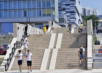 Slobodna Dalmacija – Splitsko Sveučilište jedino u Hrvatskoj studentima nudi ovu pogodnost! Dovoljno je samo pokazati iksicu…