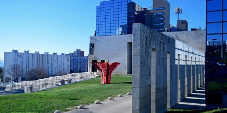 Slobodna Dalmacija – Tražiš praksu? Ekonomski fakultet u Splitu otvara ti vrata poslovnog svijeta!