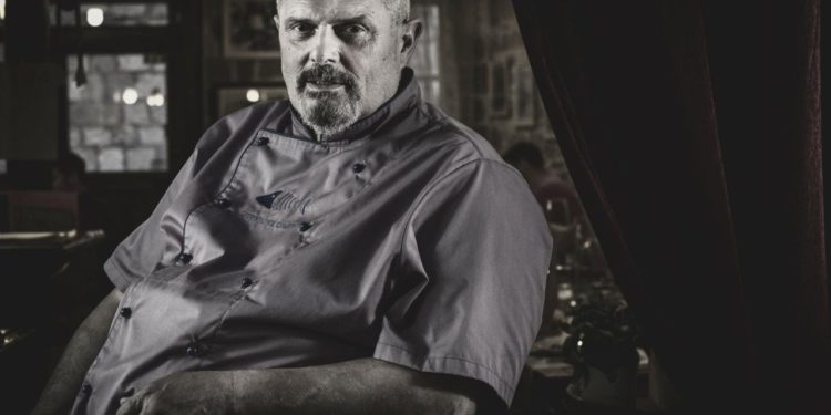 Slobodna Dalmacija – Tuga u Splitu, preminuo Davor Grabovac Graba, vlasnik kultne konobe. Pamtit ćemo ga i po velikim sportskim uspjesima
