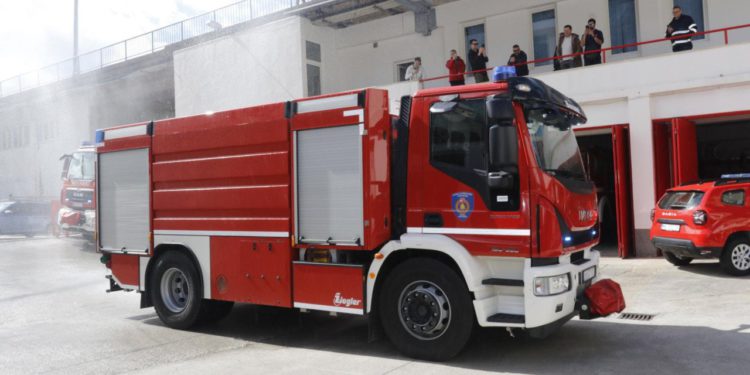 Slobodna Dalmacija – U Podstrani potpisan ugovor o nabavi novog vatrogasnog vozila: Vrijedno je više od 700 tisuća eura!