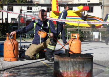 Slobodna Dalmacija – U Splitu dojava o curenja plina u zgradi, vatrogasci odmah riješili probem; pilali su i stabla, gasili palme…