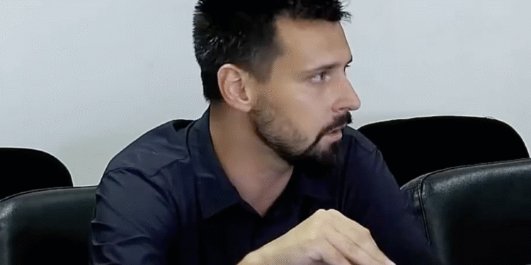 Slobodna Dalmacija – VIDEO Ivošević je nedavno sam priznao da službene dokumente ima kod kuće: ‘Imate ih doma?! Nečuveno!’; Pogledajte