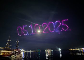 Spektakularan dron show obasjao splitsku Rivu uoči utrke Race for the Cure!