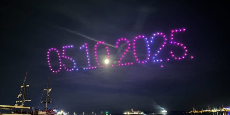 Spektakularan dron show obasjao splitsku Rivu uoči utrke Race for the Cure!