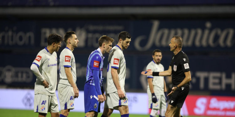 Sportske novosti – Apsurdno je kako je poništen gol Lokomotive Dinamu! Jedva čekam čuti komunikaciju iz VAR sobe…