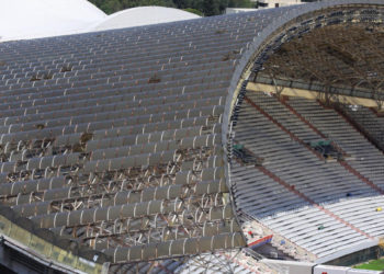 Sportske novosti – Novi problemi na Poljudu, bura usred treninga počela razbijati krov! A najgore bi tek moglo uslijediti…