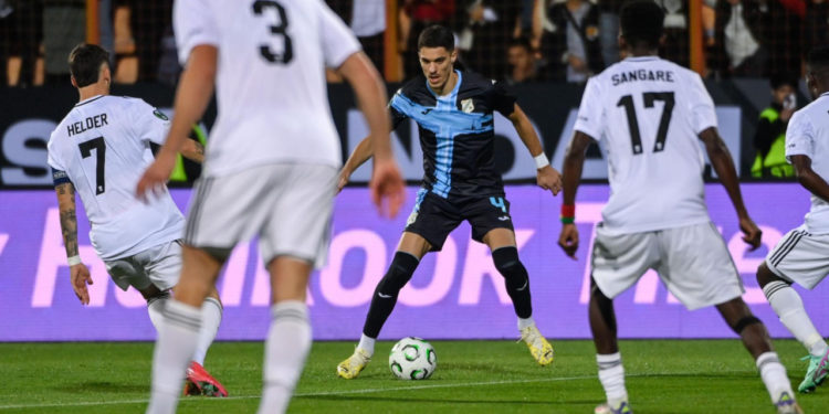 Sportske novosti – Rijeka opet je napravila harakiri, igra tika-taku za početnike, a ono isključenje je za