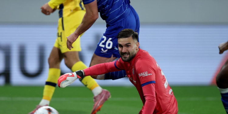 Sportske novosti – VIDEO Nevistić je dirao loptu rukom izvan kaznenog prostora, ali nije crveni karton. Evo zašto