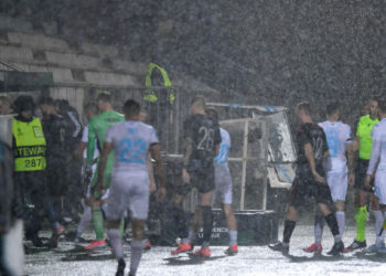 Sportske novosti – VIDEO: Ovakvo orkansko jugo se ne pamti na Rujevici! Pogledajte trenutak kad je sudac morao prekinuti utakmicu