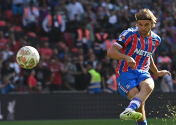 Sportske novosti – VIDEO Pogledajte kako je isključen Borna Sosa. U dvije minute dobio je dva žuta kartona…