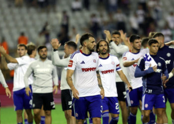 Sportske novosti – Veliki gaf postao viralan, u Zagrebu zabunom ‘dodijeljena’ nagrada Hajduku: ‘Oprostite, ne treba vam ovo’