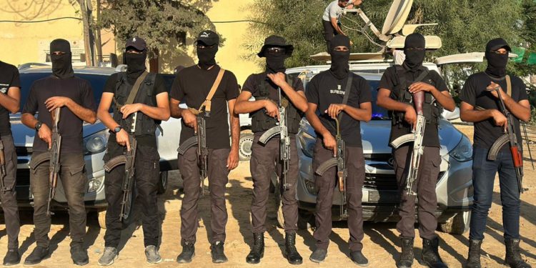 Stanovnici Gaze ostaju neizvjesni u budućnosti dok se Hamas Fighters ponovno pojavljuju