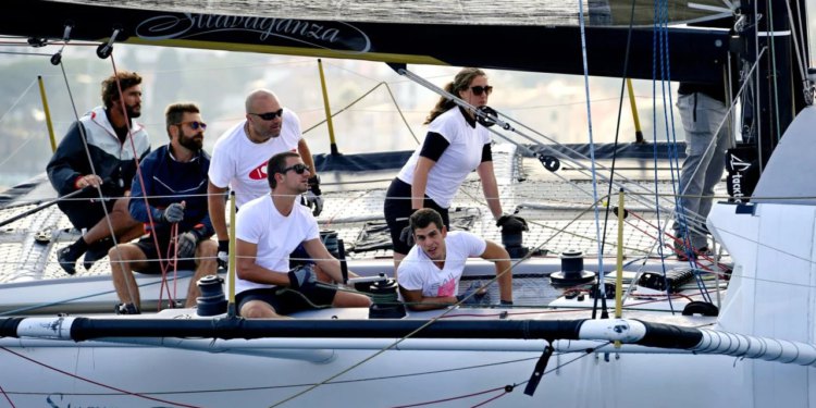 Stravaganza slavila u obje etape. Niko Kmetović i ekipa opet najbrži na Viškoj regati!