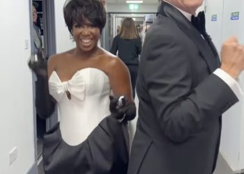 Strogo je Motsi Mabuse debitirao glamuroznu novu frizuru za filmski tjedan – nakon što je otkrila tajnu iza njenog nevjerojatnog gubitka kilograma