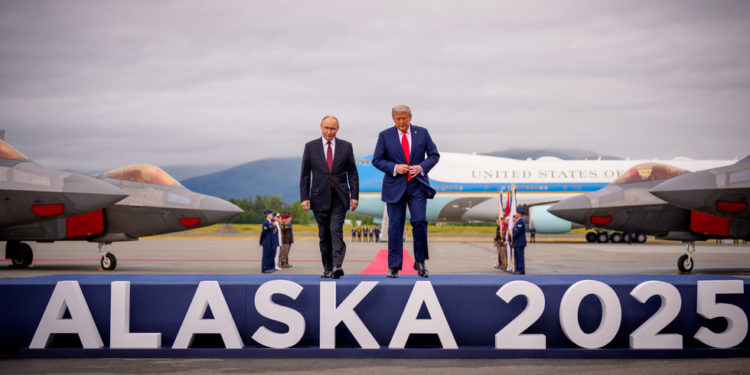 Summit s Putinom ne bi trebao biti ‘gubljenje vremena’ – Trump — RT World News