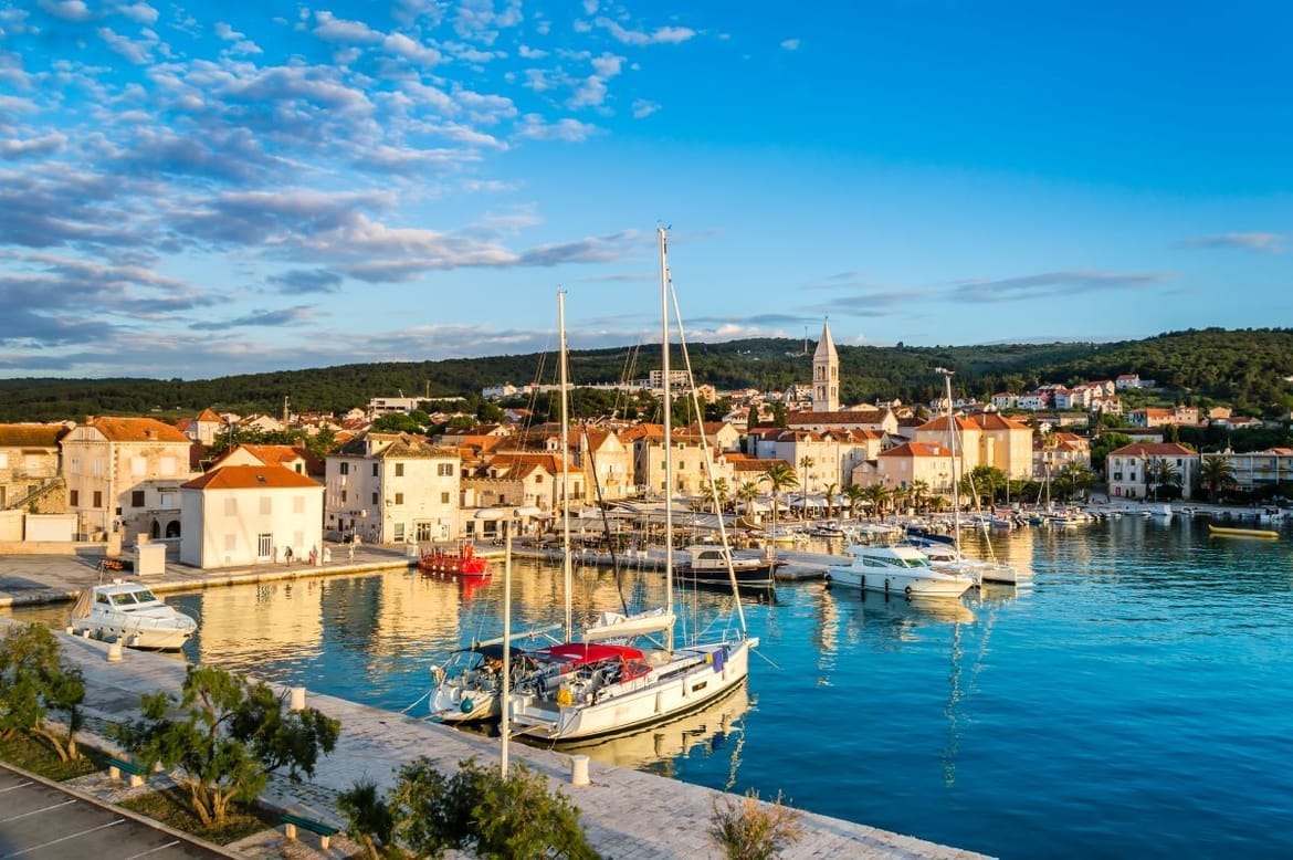 Nakon što je dobio koncesiju, brze linije za Supetar, koncesionar ponudio: "Tri dana vozit ćemo putnike potpuno besplatno!"