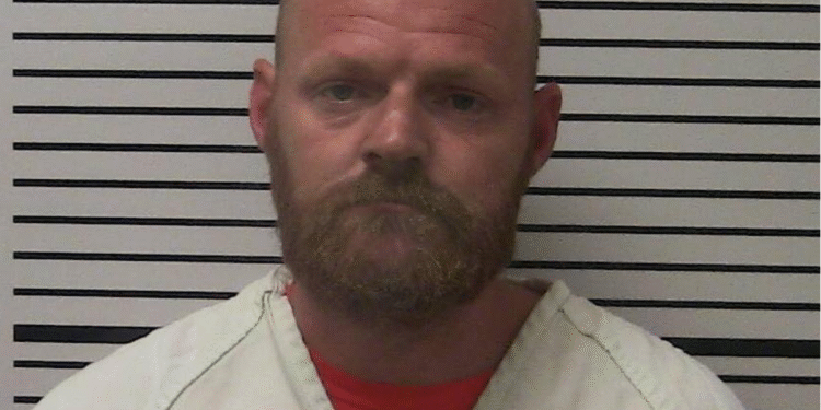 Suprug optužen da je zapalio svoju ženu da je 10 godina zapali ostavivši svoje sedmero djece da se obruši: ‘Osjećao sam se ljut i osjećao sam se uplašeno’