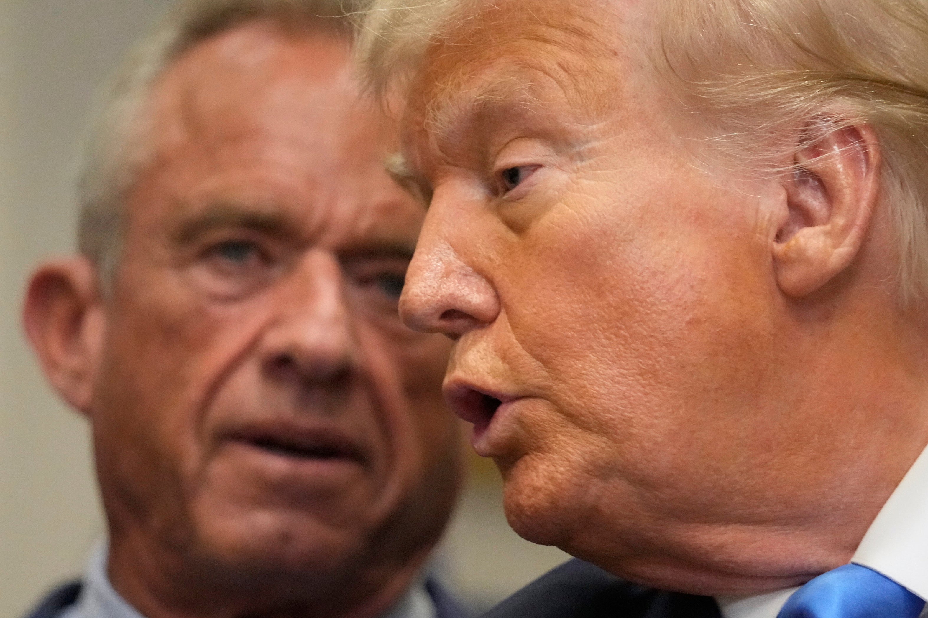 Općenito, većina Amerikanaca ne vjeruje u nedokazanu tvrdnju Trumpove administracije da je Tylenol uzet tijekom trudnoće uzrokuje autizam, iako su rezultati visoko iskrivljeni partizanstvom, utvrđeno je anketom