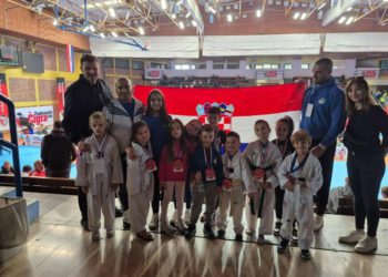 Taekwondo klub Plovanija na natjecanju Čigra Open predstavljalo 10 članova u ukupno 12 disciplina, kući se vratili s pregršt medalja