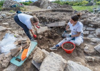 Tajna skrivena pod ruševinama Salone: Što su grobnice muškarca i djevojčice radile usred pogona za proizvodnju ulja?