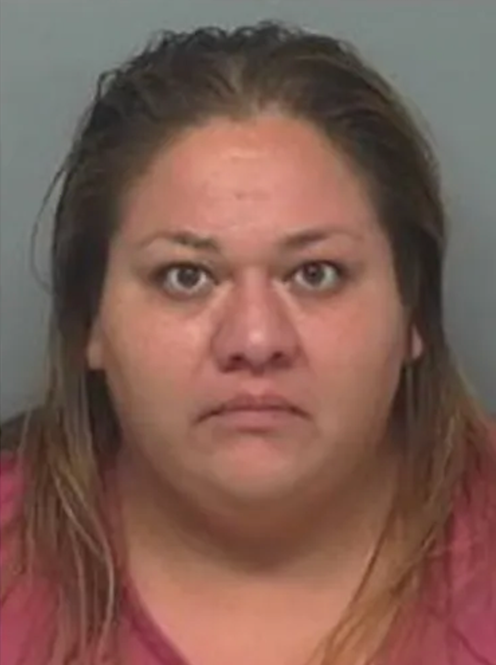 Tania Garcia (37) i njezina sestra navodno su prisilile dijete da jede prljavštinu i kosu s poda, vezala ju je za namještaj s zatvaračem, a samo joj je omogućila da jede rezance od ramena i piju vodu dva puta dnevno