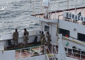 Tanker nastavlja putovati nakon racije francuske mornarice – pomorski tragač – RT World News