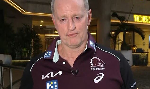 Trener Brisbanea iz Brisbanea Michael Maguire izlazi iz noći zabave i otvara se na divljačke kritike koju je prekrio kad se Broncos srušio na 11. mjesto na ljestvici NRL-a