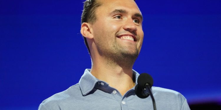 Trump Bijela kuća obilježava rođendan Charlieja Kirka, vizama stranca koji su se rugali njegovoj smrti