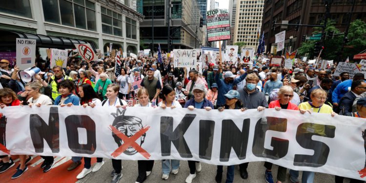 Trump inzistira ‘Ja nisam kralj’ dok se tisuće prosvjeda ‘No Kings’ planiraju održati diljem zemlje