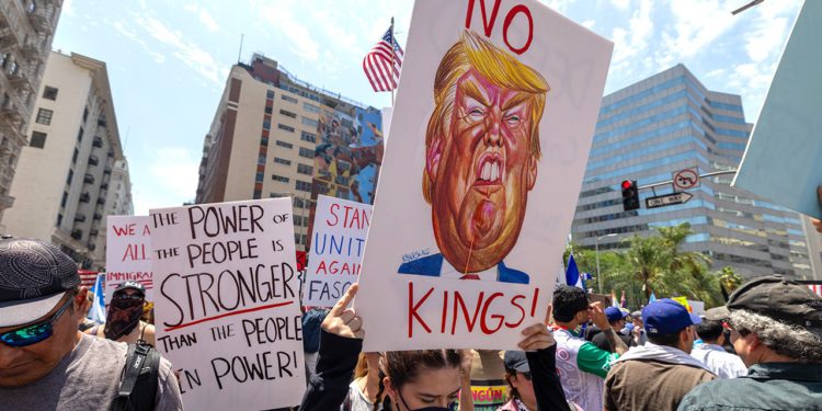 Trump odgurnuo prosvjednike ‘No Kings’, rekao da ‘radi na sebi’