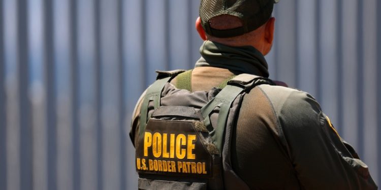 Trump postavio rekordno nisku granicu za prijem izbjeglica — RT World News