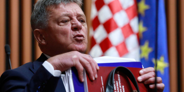 Turudić mu je za petama, a on na tuđi račun uživa na Galapagosu i hladno poručuje: ‘Nije me briga’