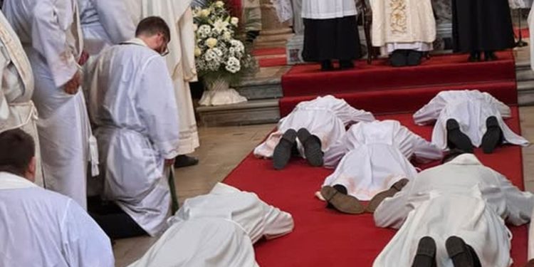 U Trogiru nakon 22 godine održano đakonsko ređenje