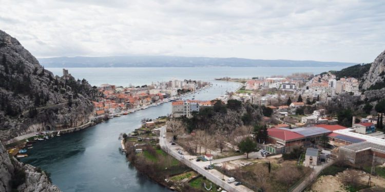 U nedjelju prosvjed u Omišu: “Ne dopustimo devastaciju prostora!”