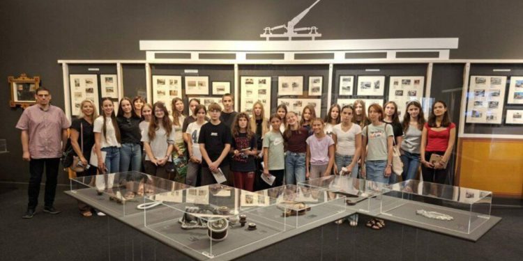 Učenici OŠ Marina Getaldića izradili slikovnicu o dubrovačkom tramvaju, istražili su trase i medijske napise…