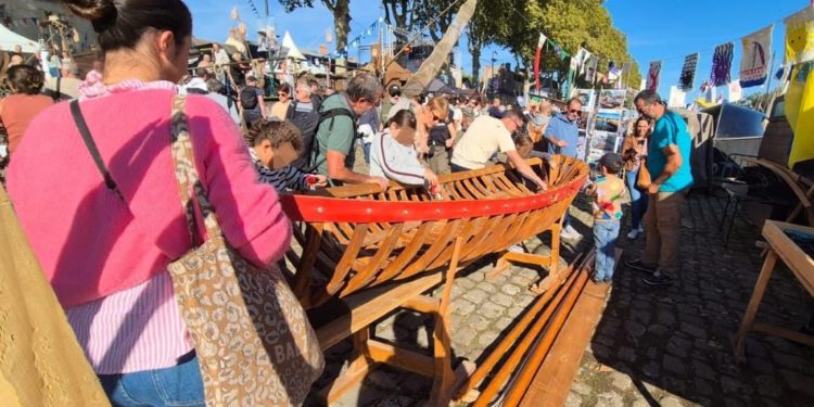 Udruga “Palagruža” na festivalu u francuskom Orleansu