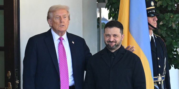 Ukrajina će morati ustupiti teritorij – Trump – RT World News