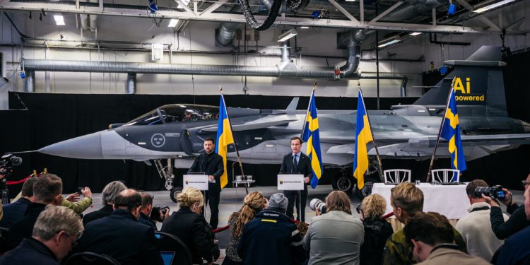 Ukrajina od Švedske nabavlja čak 150 modernih borbenih aviona: Moglo bi potrajati
