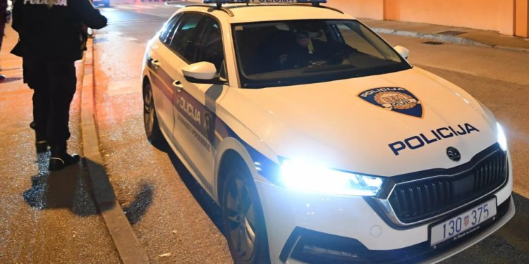 Ukrajincu (47) oštećen automobil u Šibeniku, policija provodi izvide