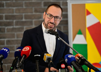 (Uživo) Tomašević obilazi radove na ambulanti: ‘U četiri godine investicije podignute s 25 milijuna eura na 210 milijuna’